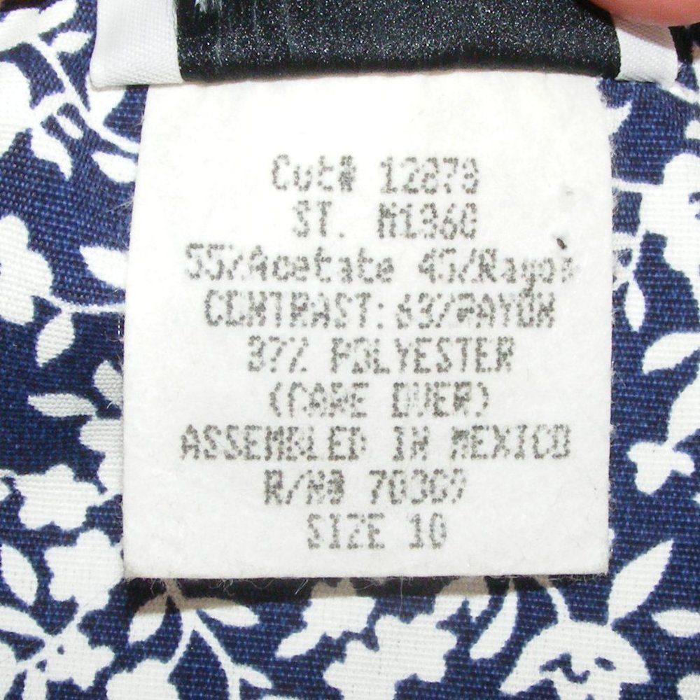 MS. BASIA Dress, VINTAGE 10, Blue Floral, Golden buttons, Short sleeve, Insert - Picture 13 of 14